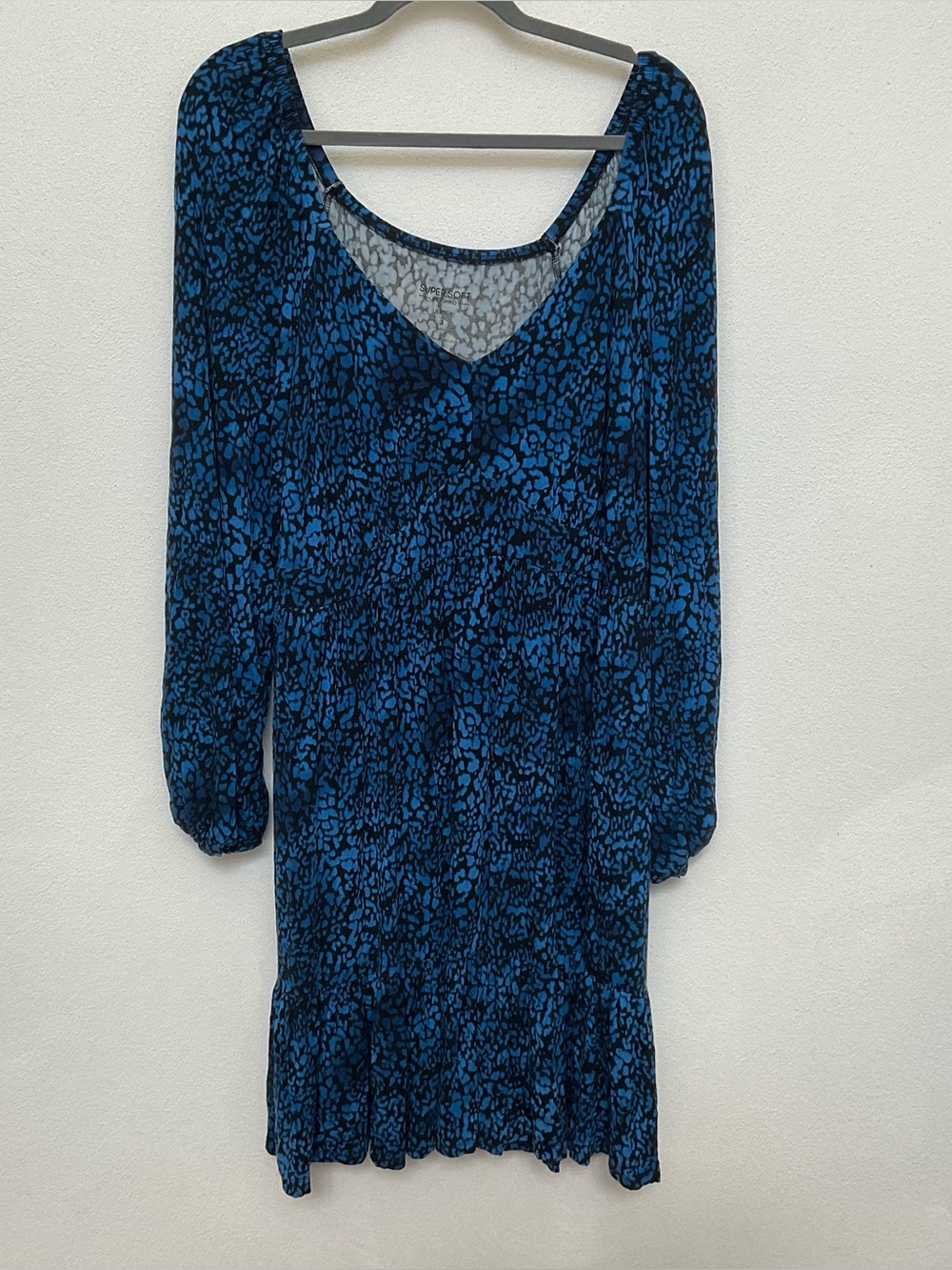 Torrid Super Soft Jersey Blue, Black Patterned Long Sleeve Dress Size 3X Pockets
